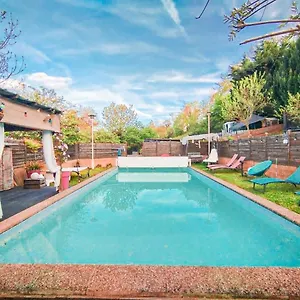 Dans Maison Individuelle, Piscine La Tour-en-Jarez